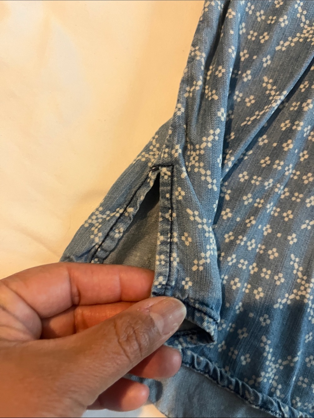 Maurices Blue Patterned Racerback Cami with Pocket - Picture 4 of 5